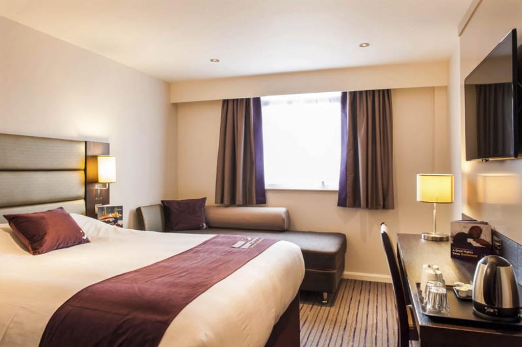 Premier Inn Barrow In Furness Esterno foto