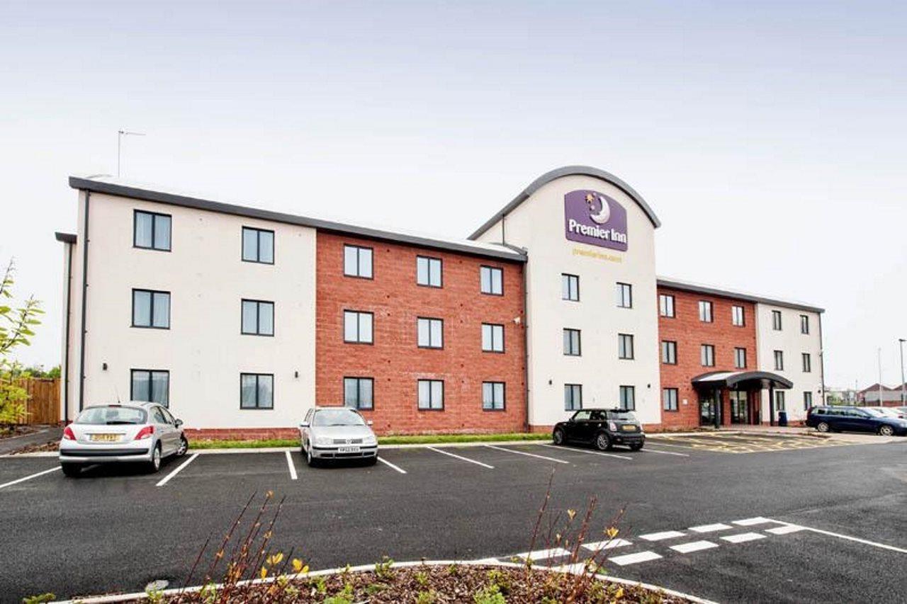 Premier Inn Barrow In Furness Esterno foto